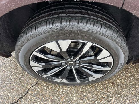 New 2026 Volvo XC60 B5 Plus w/ Protection Package Premier AWD/4WD image 10