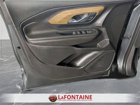 Used 2020 GMC Terrain SLE w/ Driver Convenience Package image 12