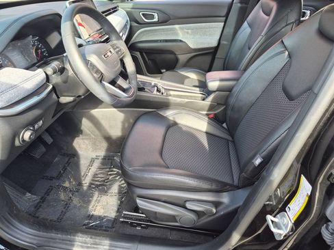 Used 2025 Jeep Compass Latitude AWD/4WD image 21