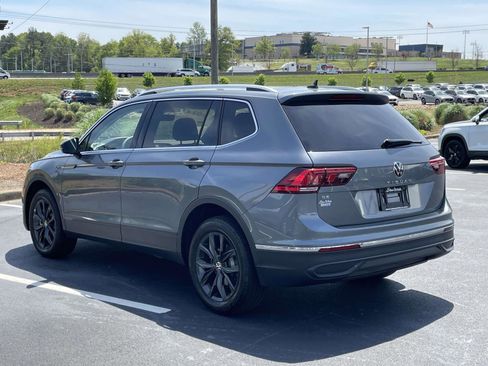Certified 2024 Volkswagen Tiguan SE image 5