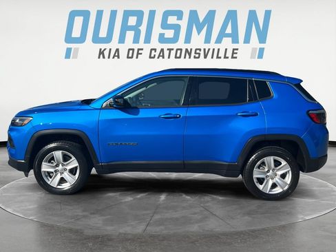 Used 2022 Jeep Compass Latitude AWD/4WD image 3