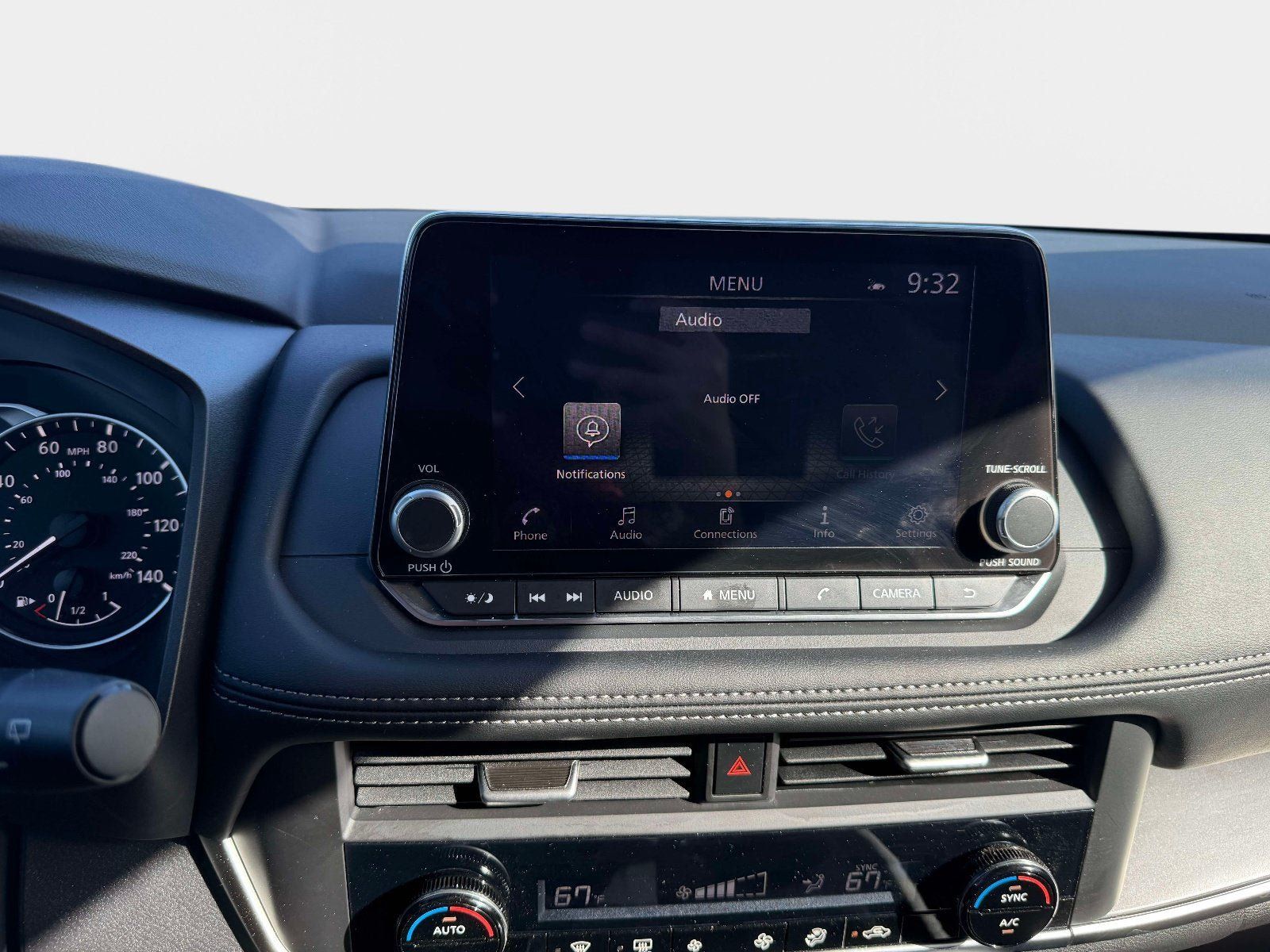 Certified 2020 Nissan Pathfinder SL FWD image 16