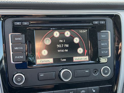 Used 2013 Volkswagen Passat 2.5 SE FWD image 25