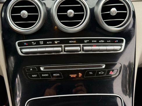 Used 2017 Mercedes-Benz C 300 4MATIC Cabriolet image 42