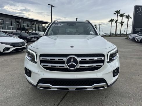 Used 2023 Mercedes-Benz GLB 250 image 2