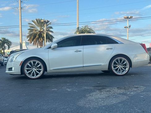 Used 2015 Cadillac XTS Luxury image 2