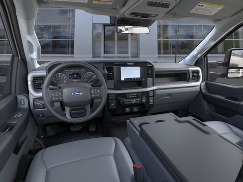 New 2025 Ford F550 2WD Regular Cab Super Duty image 9