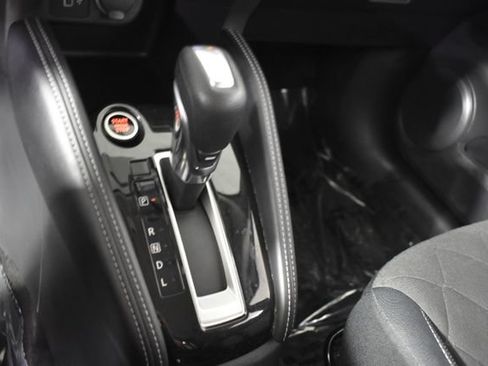 Used 2018 Nissan Kicks SV FWD image 23