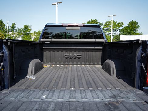 Used 2021 GMC Sierra 1500 SLT w/ SLT Premium Plus Package AWD/4WD image 31