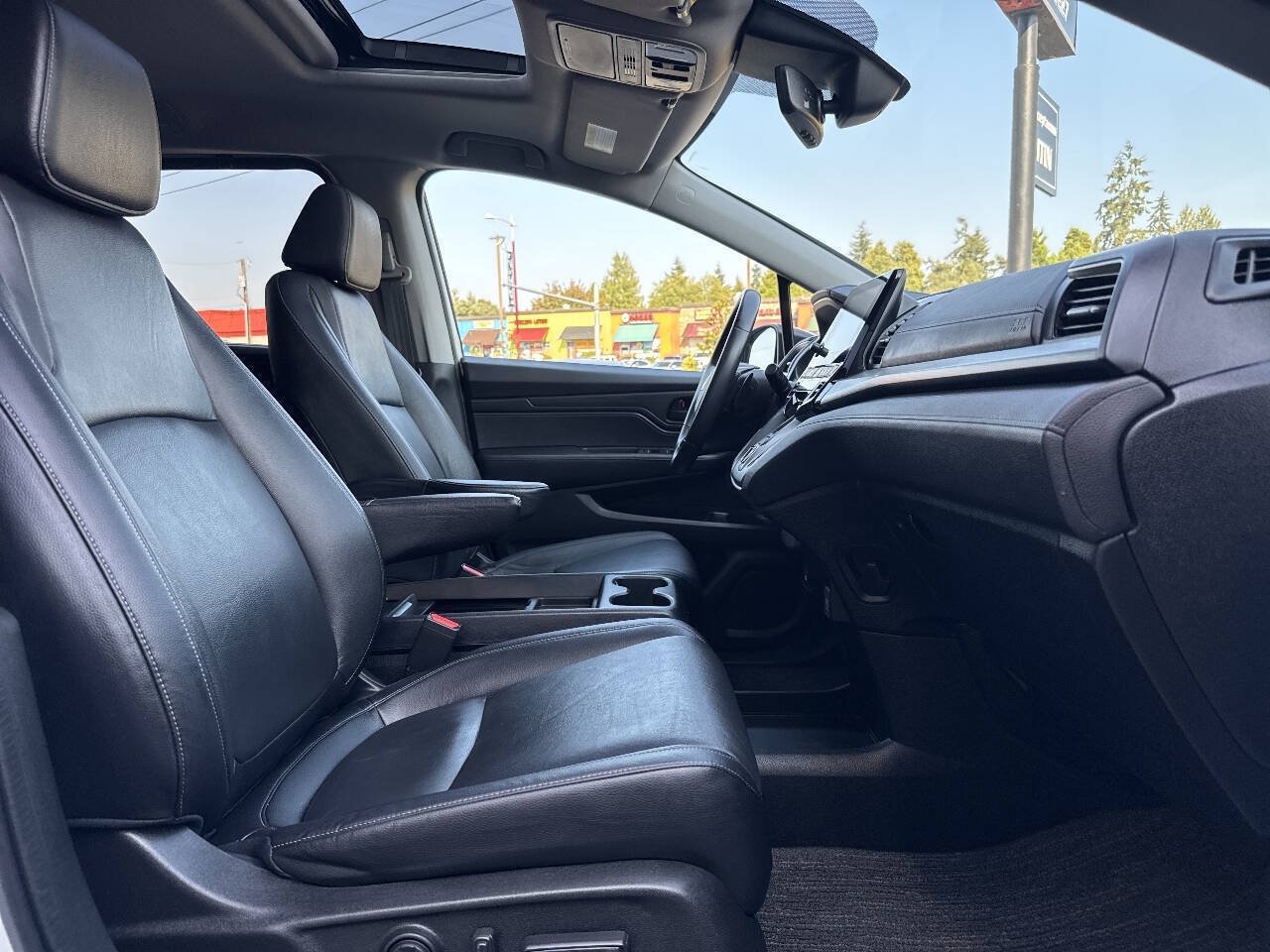 Used 2023 Honda Odyssey EX-L image 16