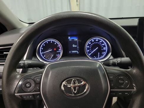 Used 2021 Toyota Camry LE FWD image 14