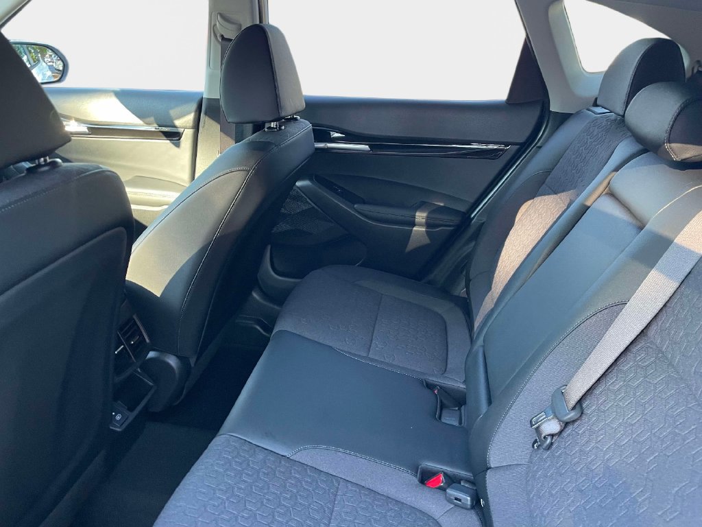 Used 2025 Kia Seltos S AWD/4WD image 16