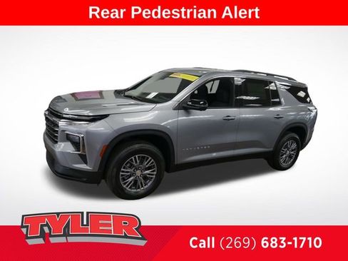 New 2025 Chevrolet Traverse LT w/ Driver Confidence Package image 3