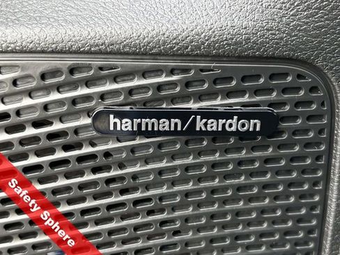 New 2026 Chrysler Pacifica Limited w/ Uconnect Theater Family Group image 24