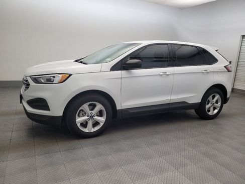 Used 2020 Ford Edge SE FWD image 2