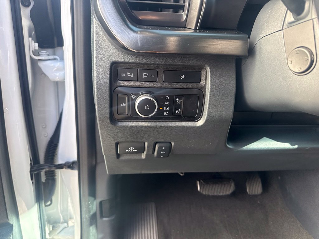 Used 2024 Ford F250 Lariat w/ Sport Appearance Package AWD/4WD image 15