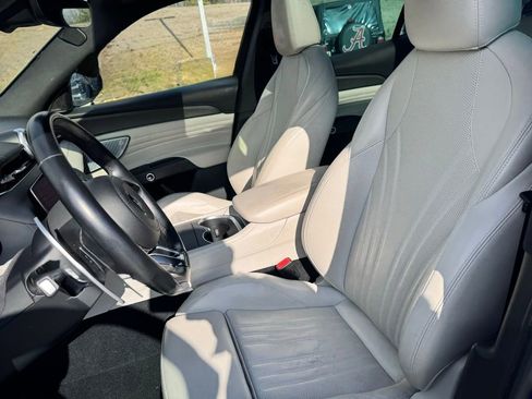 Used 2023 Maserati Grecale Modena image 11