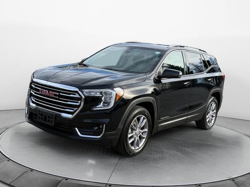 Used 2022 GMC Terrain SLT image 3