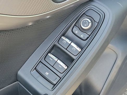 Certified 2023 Subaru Crosstrek 2.5i Limited w/ Moonroof Package image 17