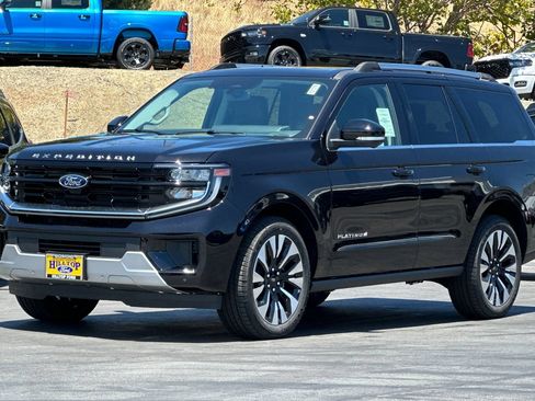 New 2026 Ford Expedition Platinum w/ Driver's Package AWD/4WD image 8