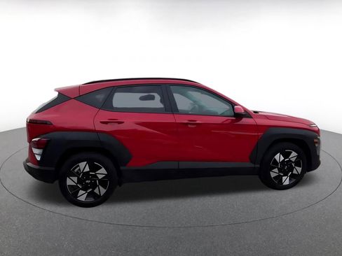 Used 2025 Hyundai Kona SEL image 16