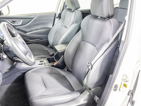 Used 2022 Subaru Forester Premium image 22