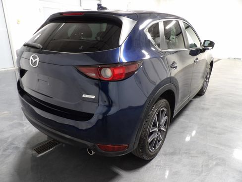 Used 2018 MAZDA CX-5 Touring w/ Preferred Equipment Package AWD/4WD image 5