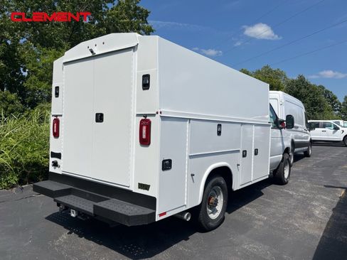 New 2026 Ford E-350 and Econoline 350 Super Duty w/ Power Equipment Group image 18