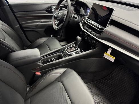 New 2026 Jeep Compass Trailhawk image 4