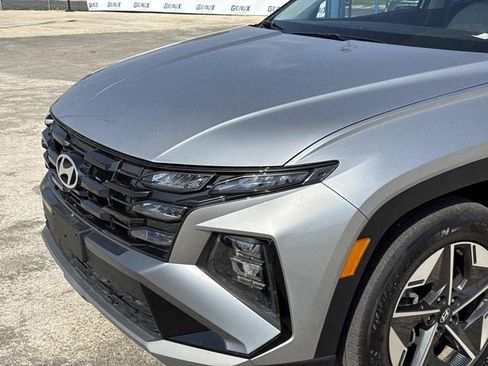 Used 2025 Hyundai Tucson SEL image 2