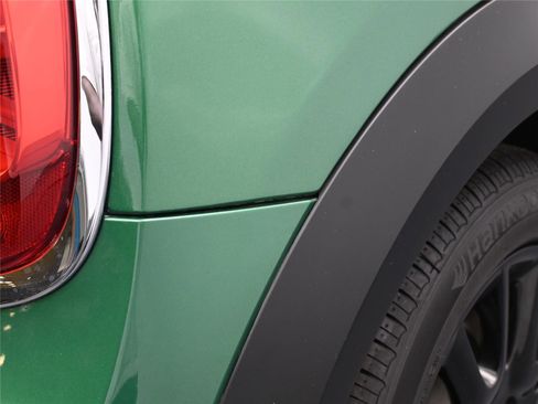 Used 2022 MINI Cooper 2-Door Hardtop image 8
