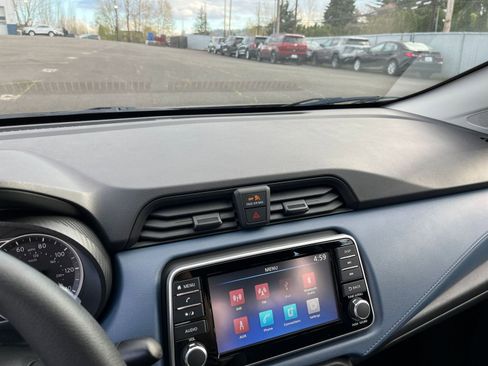 Used 2025 Nissan Versa SV image 17