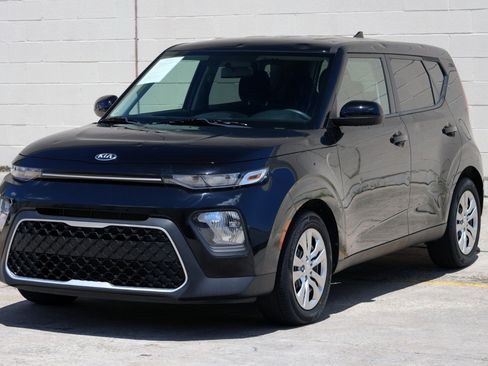 Used 2020 Kia Soul LX FWD image 39