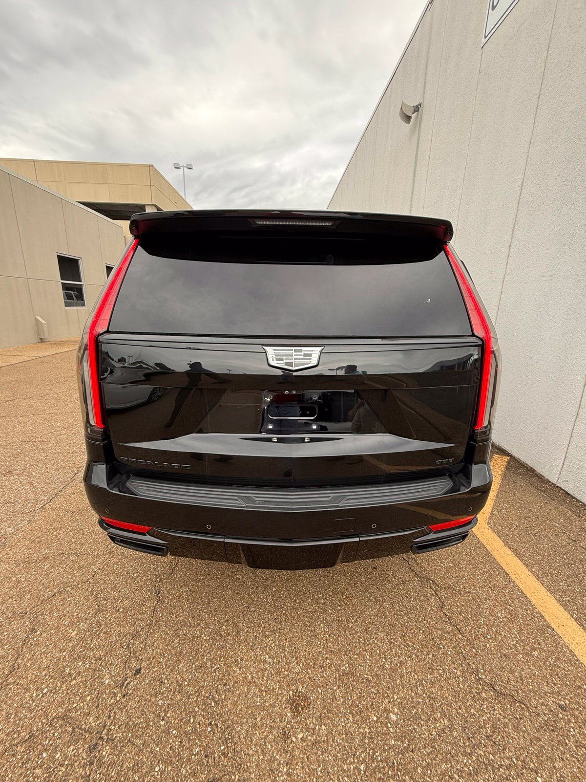 Used 2021 Cadillac Escalade Sport w/ Driver Assist Tech Package AWD/4WD image 2