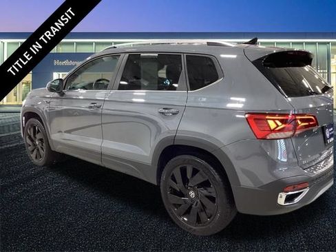 Used 2024 Volkswagen Taos SEL AWD/4WD image 3