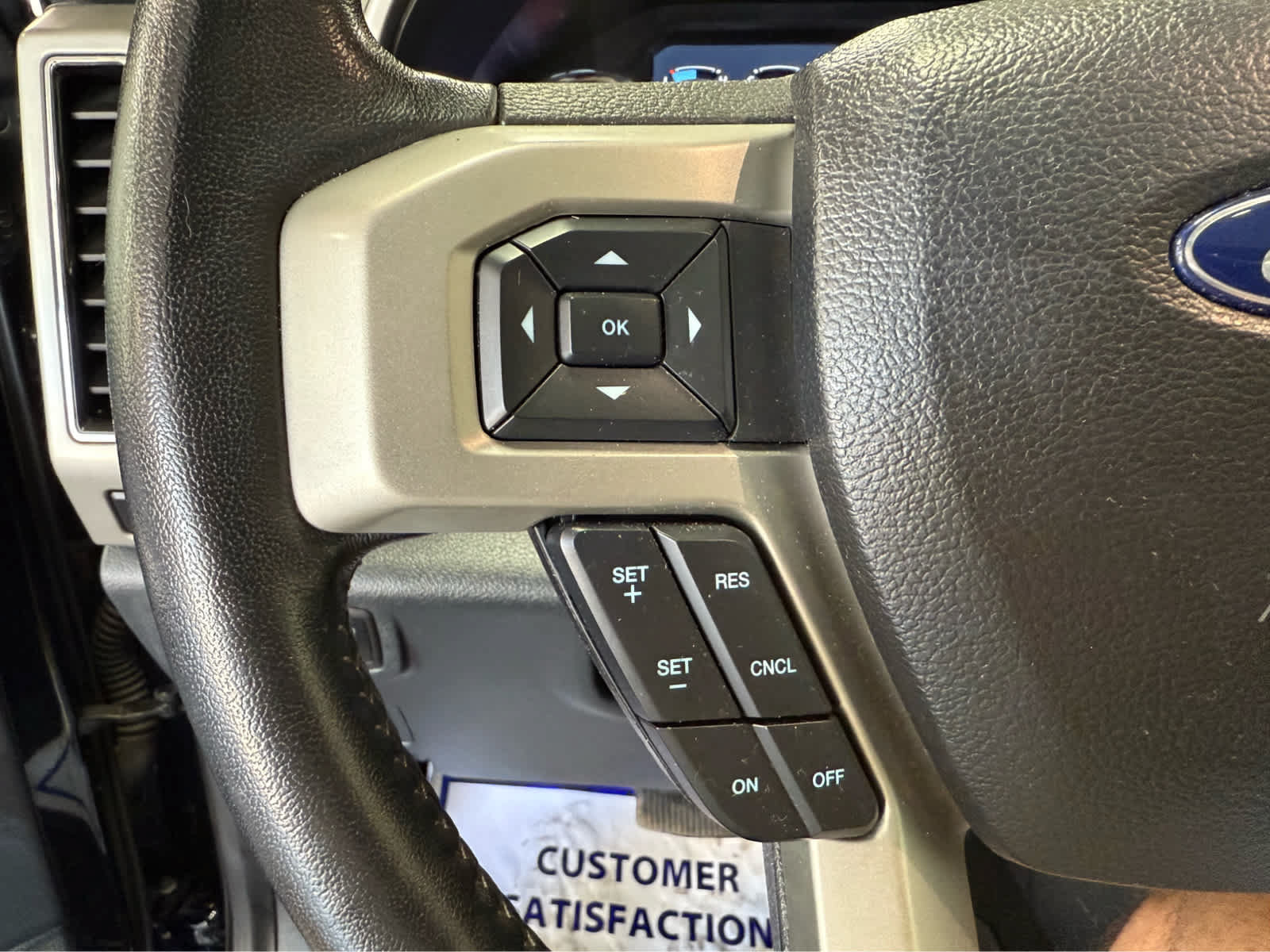Used 2022 Ford F250 Lariat w/ Lariat Ultimate Package AWD/4WD image 16