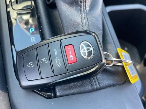 Used 2025 Toyota Grand Highlander FWD image 11