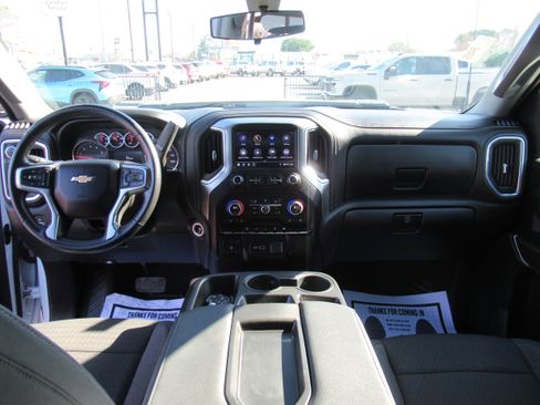 Used 2022 Chevrolet Silverado 2500 LT w/ Convenience Package image 16