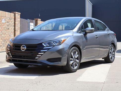 Used 2023 Nissan Versa SV FWD image 2