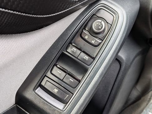 Used 2020 Subaru Crosstrek 2.0i Premium image 23