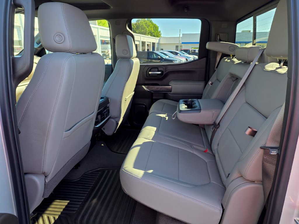 Used 2022 Chevrolet Silverado 1500 LTZ w/ LTZ Premium Package AWD/4WD image 30