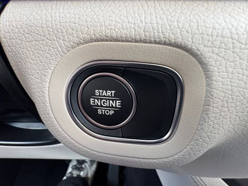 New 2026 Mercedes-Benz GLE 450e 4MATIC image 29
