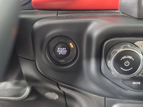 Used 2019 Jeep Wrangler Unlimited Rubicon AWD/4WD image 31