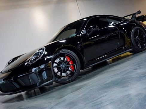 Used 2018 Porsche 911 GT3 RWD image 32