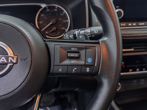 Used 2023 Nissan Rogue SV image 26