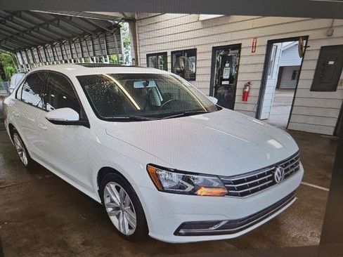 Used 2019 Volkswagen Passat 2.0T Wolfsburg FWD image 4