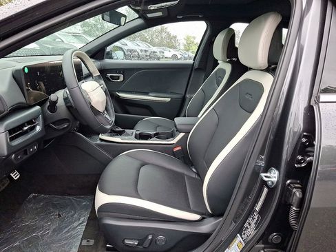 New 2025 Kia K4 GT-Line Turbo image 11