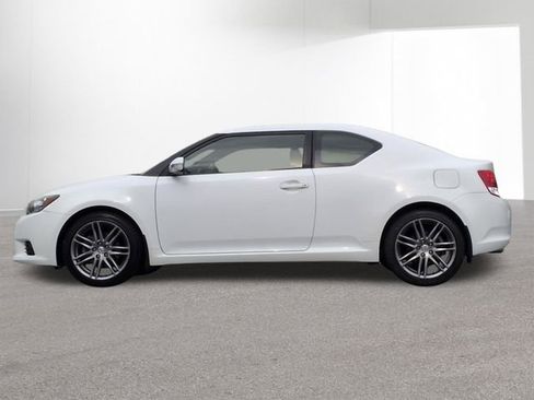 Used 2013 Scion tC FWD image 9