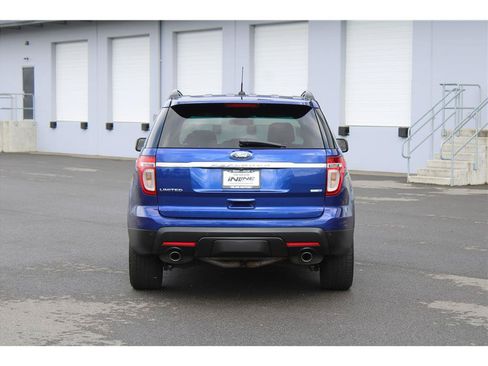 Used 2014 Ford Explorer Limited w/ Equipment Group 302A AWD/4WD image 3