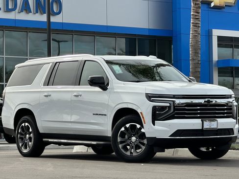 New 2026 Chevrolet Suburban LT w/ LPO, Dark Essentials Package image 2